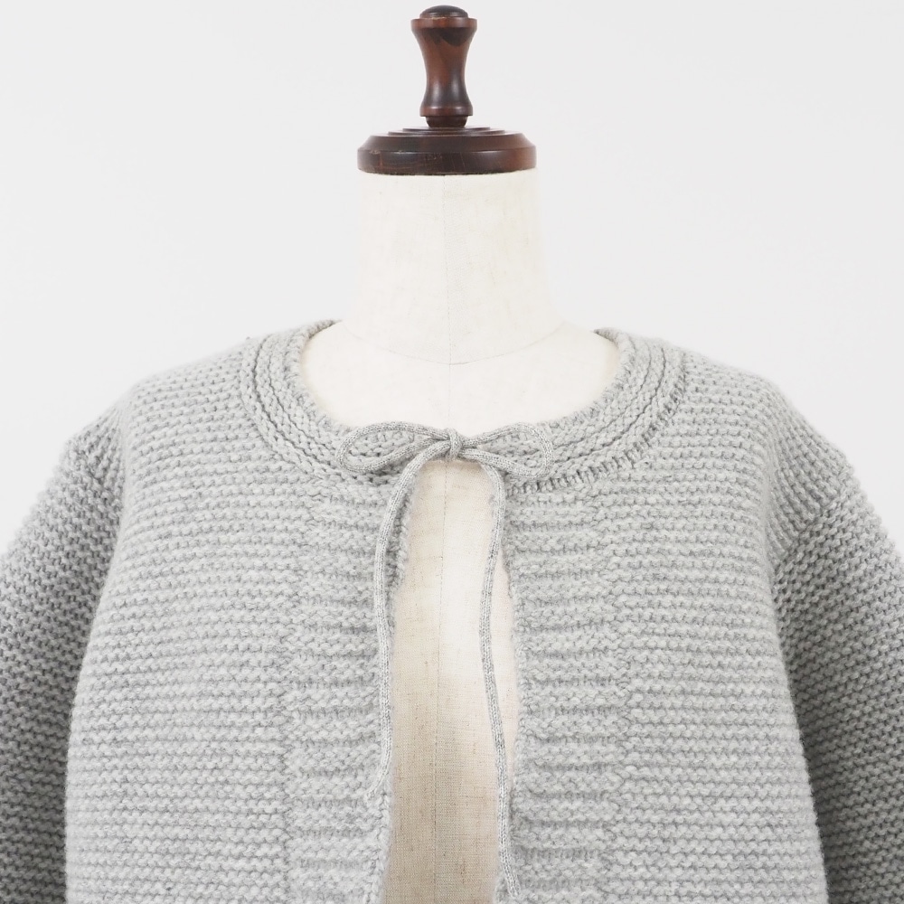 タスマニアラムウールざっくりニットリボンカーデ カーディガンの正面ディティール