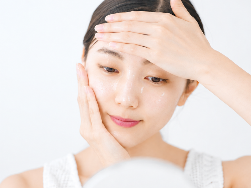 使い方 ステップ2：顔全体にやさしくなじませる