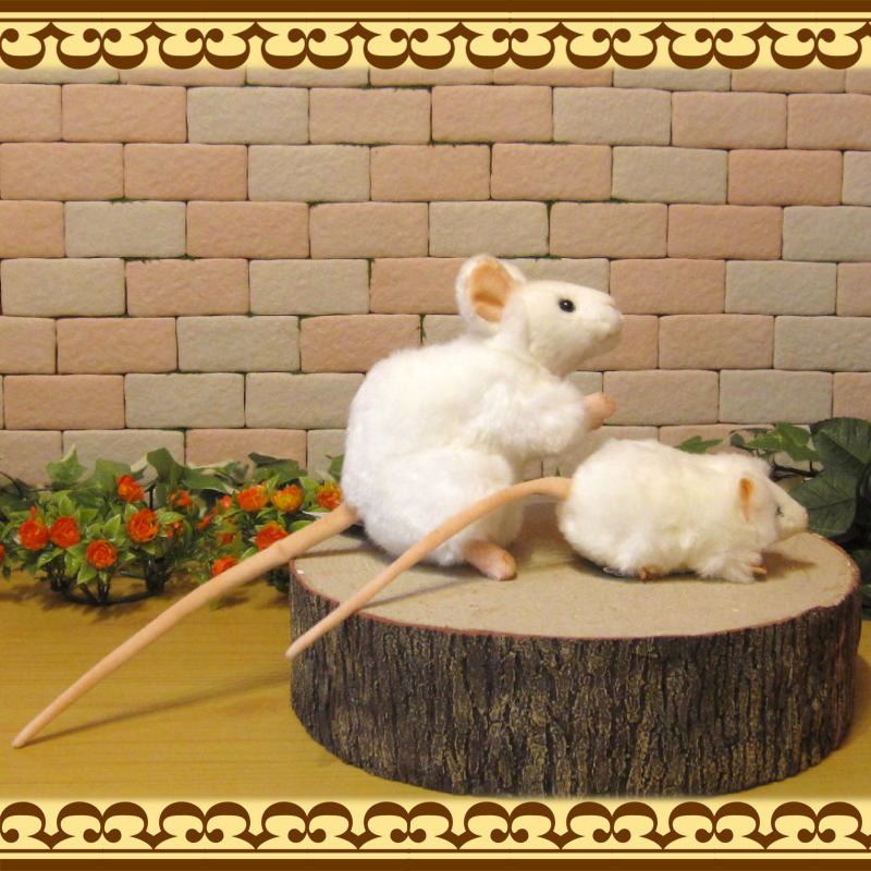 ネズミの置物 リアルな ねずみのぬいぐるみ 白ネズミ 親子２体セット 干支 オブジェ 飾り インテリア もふもふ 縁起物 かわいい動物グッズの通販なら 雑貨の森 Ki Ra Ra
