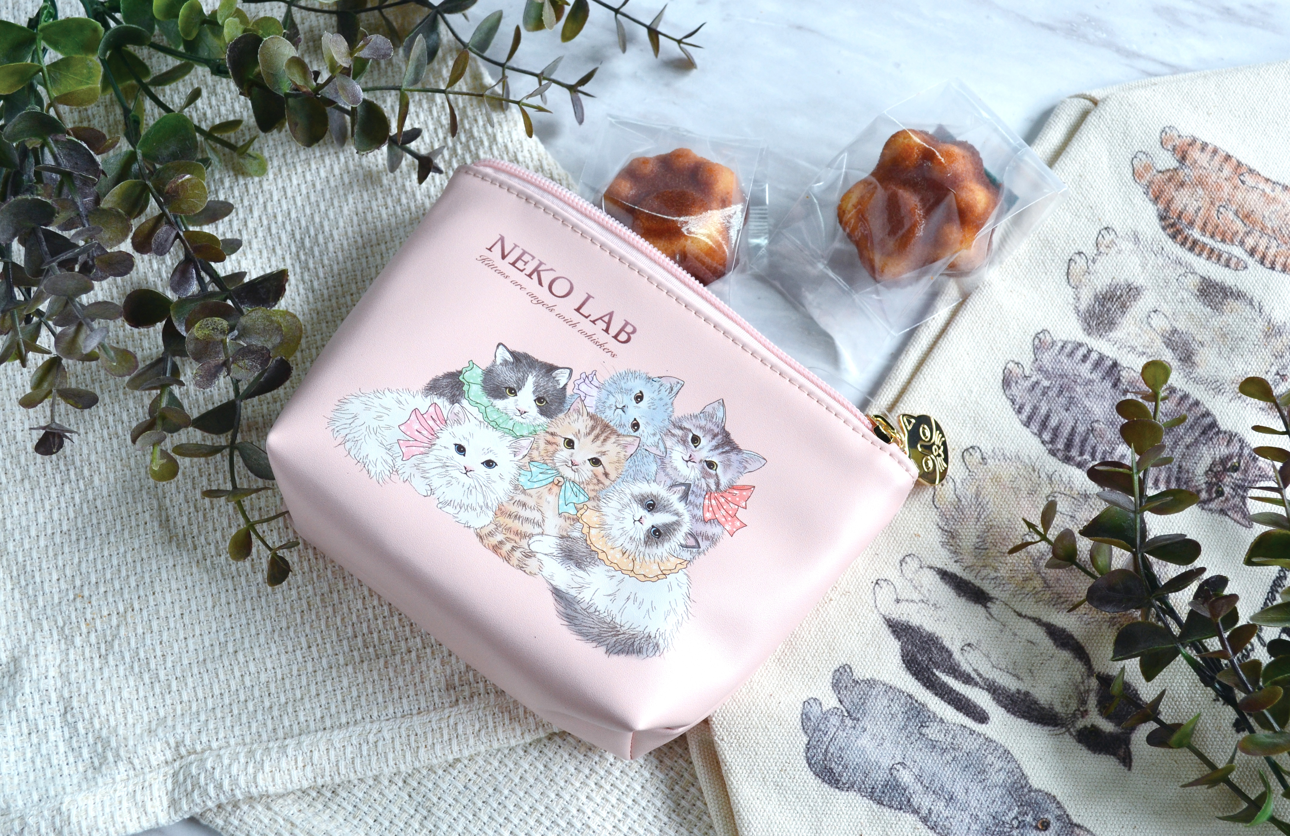 肉球フィナンシェ&こねこポーチ | すべての商品 | NEKOLAB公式 