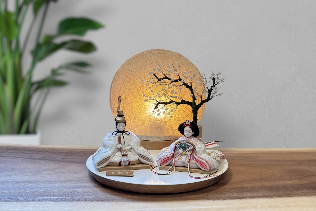 rico-粋-さくら 木目込み親王飾り雛人形 白丸木台 雪花丸型照明 | 飾り