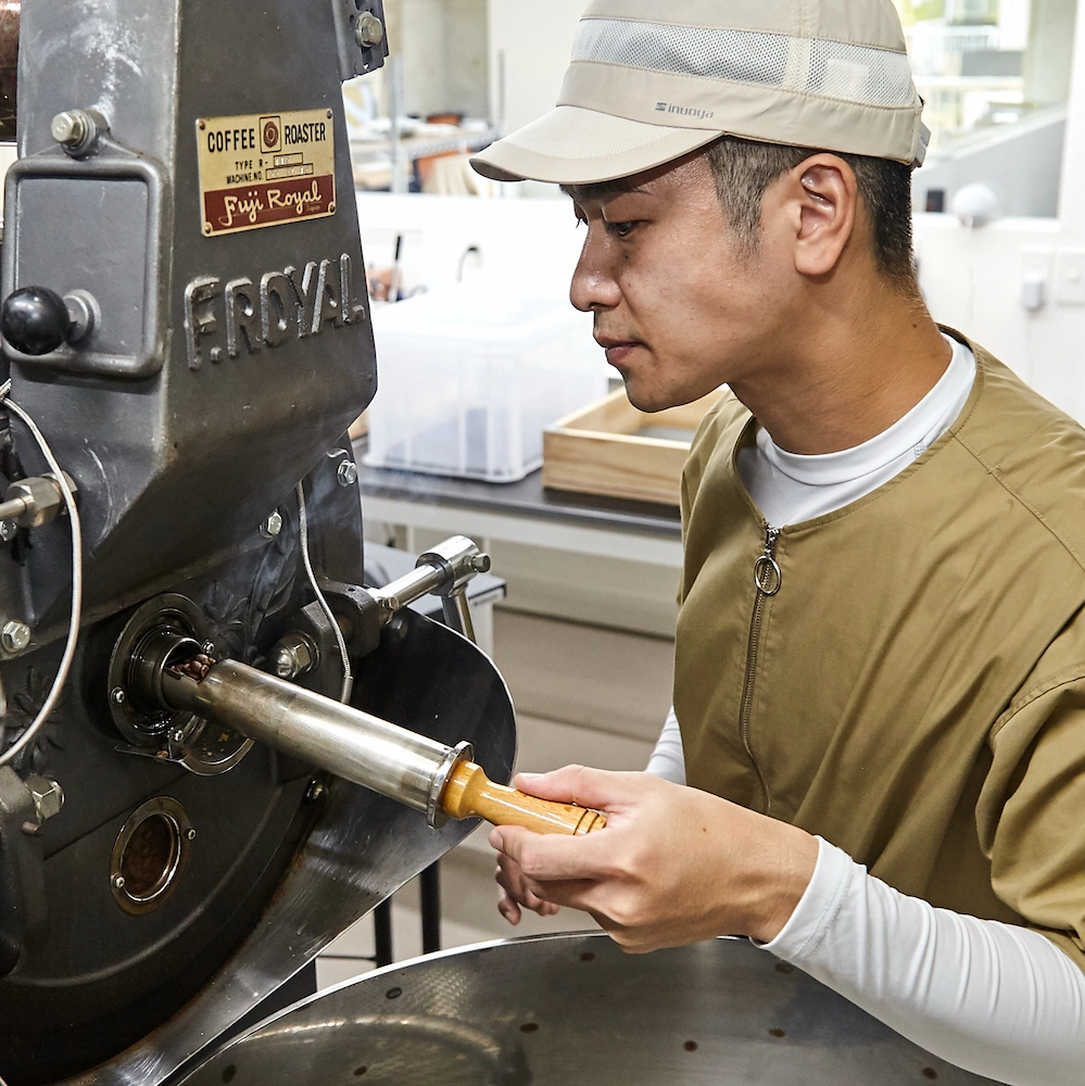 Nif Coffee焙煎士 渡邉健也