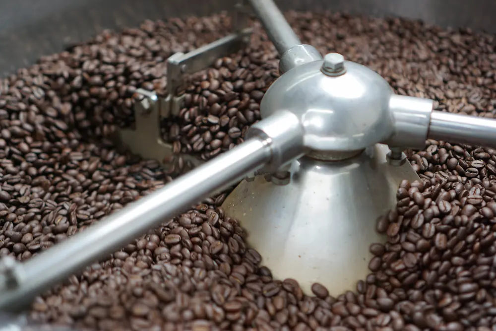 焙煎されたコーヒー豆