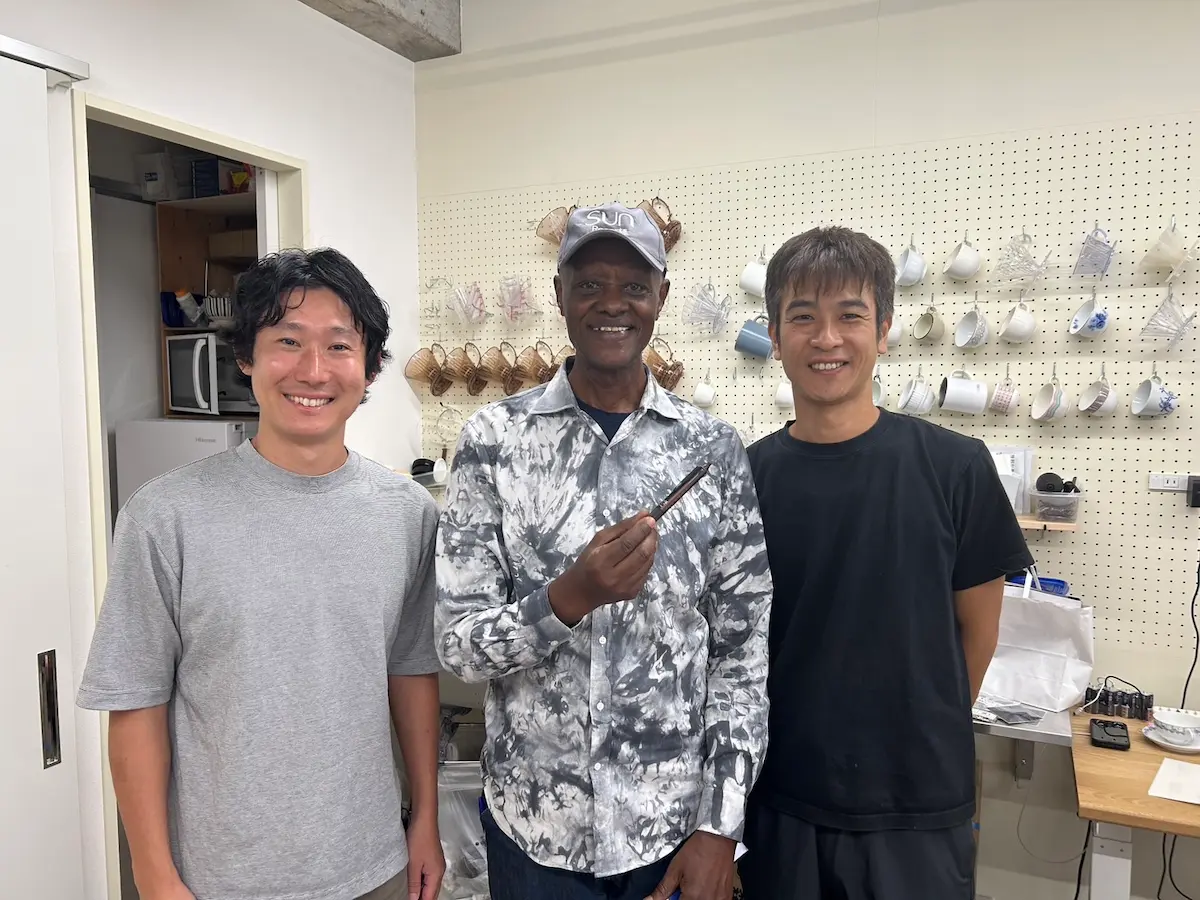エフレムさんがNif Coffeeに来場した時の写真