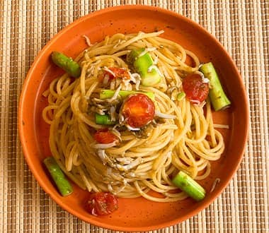 生炊きのりと野菜のさっぱりパスタ