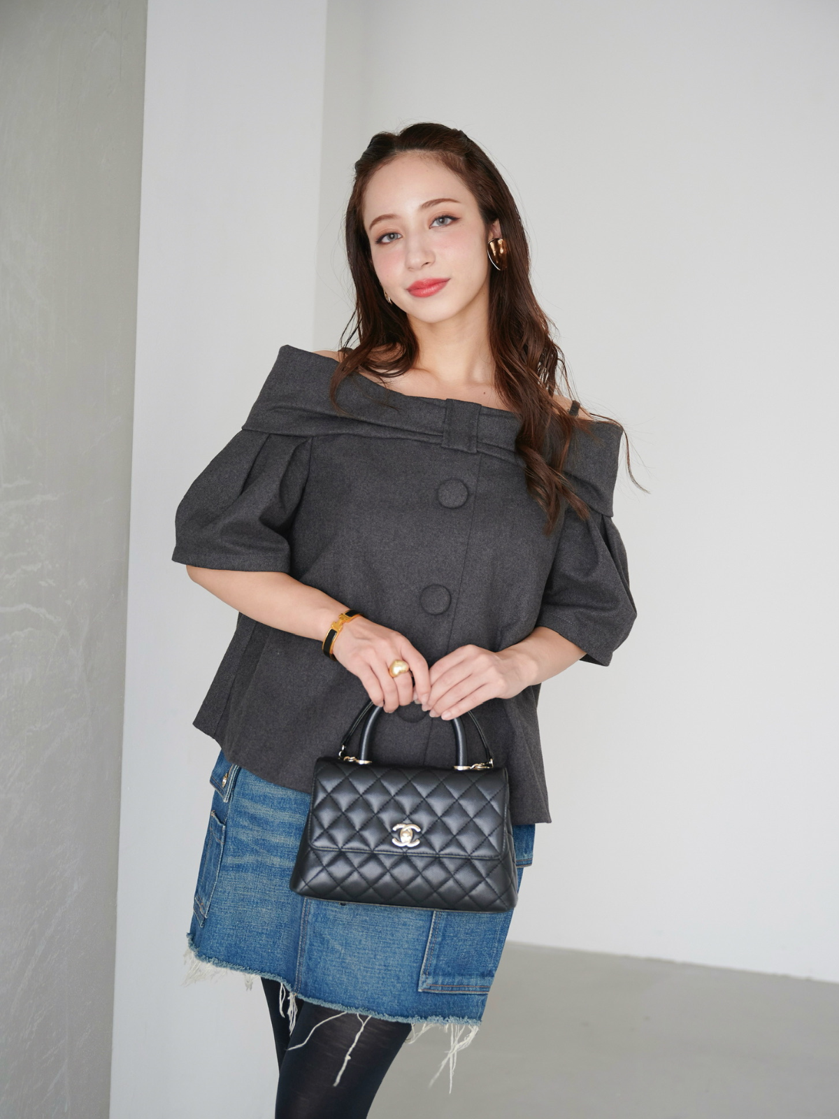 オフショルリボントップス