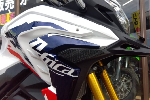 CB150X AFRICA TWIN COLOR