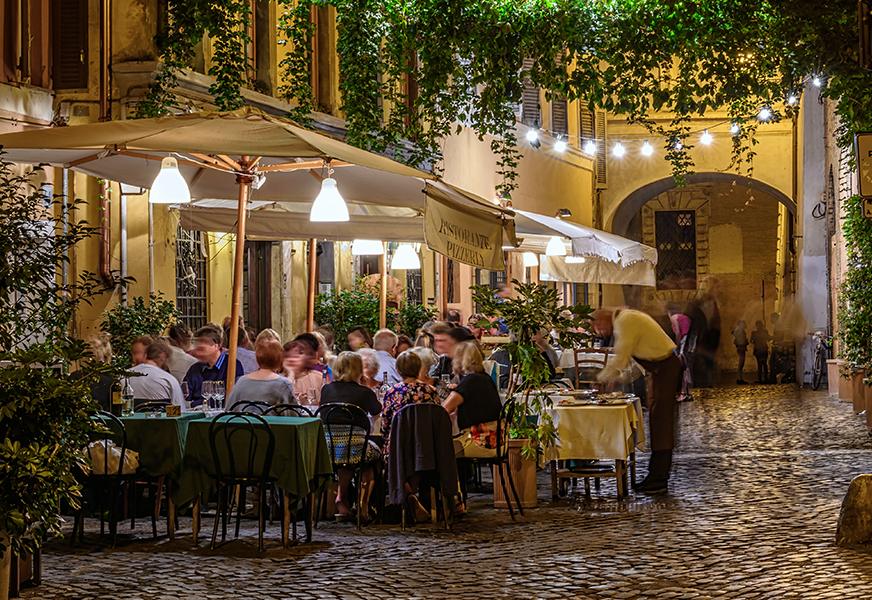 夜のイタリアの画像