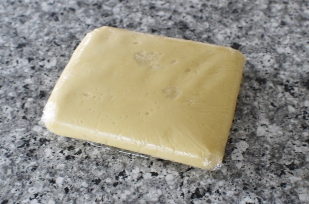 生地を休ませている写真