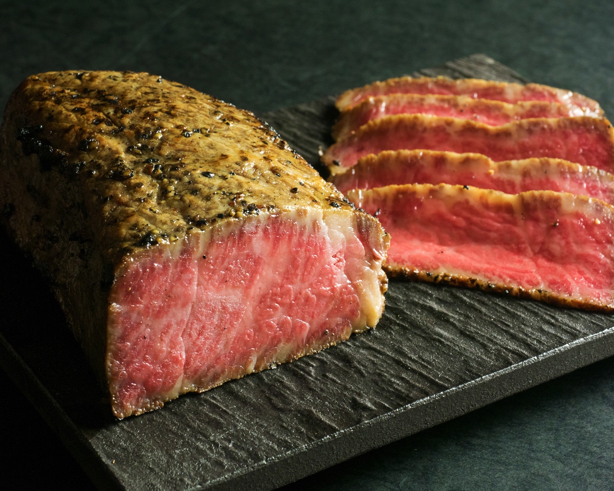 濃厚な赤身のおいしさ 和牛ローストビーフ