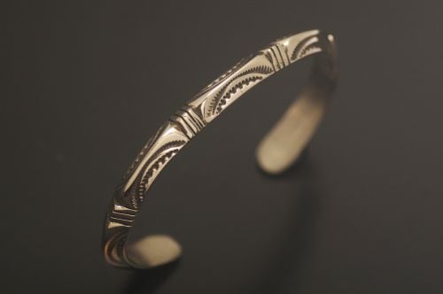 ジェネバラモーン　バングル　インディアンジュエリー　ナバホ　NAVAJO 楽天市場】【 Indian Jewelry（インディアン ジュエリー） 】 ナバホ