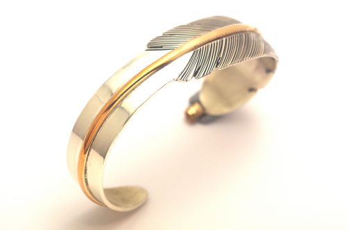 ナバホバングル ハーヴィー・メイス作 《中太フェザー/12KGF/NEW