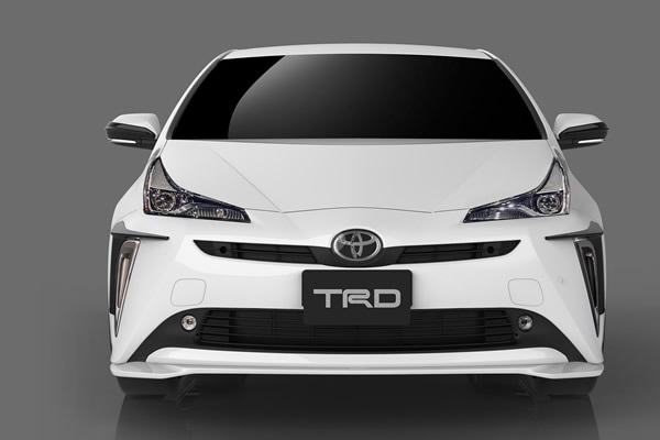 プリウス50系(後期)専用 フロントスポイラー TRD エアロダイナミクス