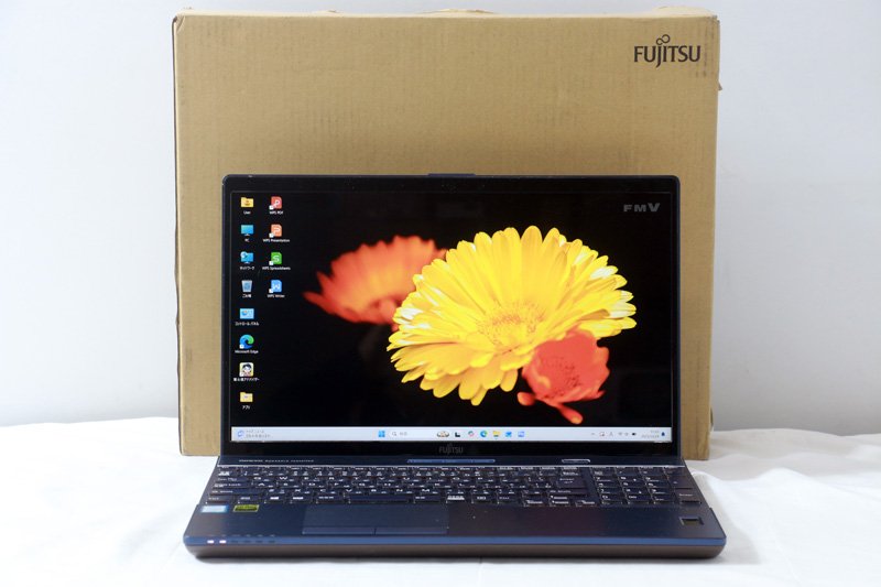価格.com - 富士通 FMV LIFEBOOK AH700/5B FMVA705BR [プレミアム