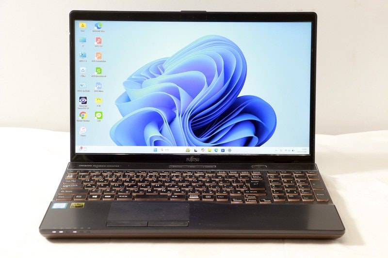 【美品】Fujitsu FMV LIFEBOOK ブラック LIFEBOOK AH AH58/CM FMVA58CM シャイニーブラック FUJITSU