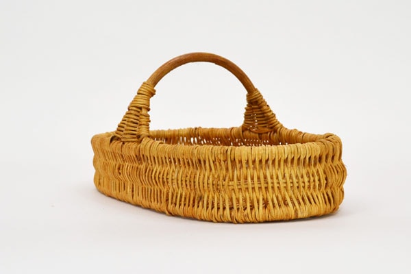 山葡萄 工芸品 天然素材 楕円形 バスケット 持ち手付き トレー かご 籠 ラタン製 トレーバスケット 籐 楕円 パントレー ベトナム