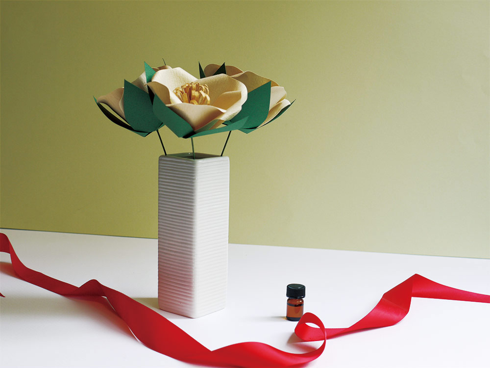 香る花 椿花アロマセット Amabieお守り付き スーパーフラワーギフト 紙の専門家が選ぶ紙と紙製品 ペーパーインストア