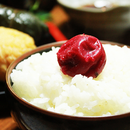 【毎日の食卓に】熊野の梅干し　800g【送料込】