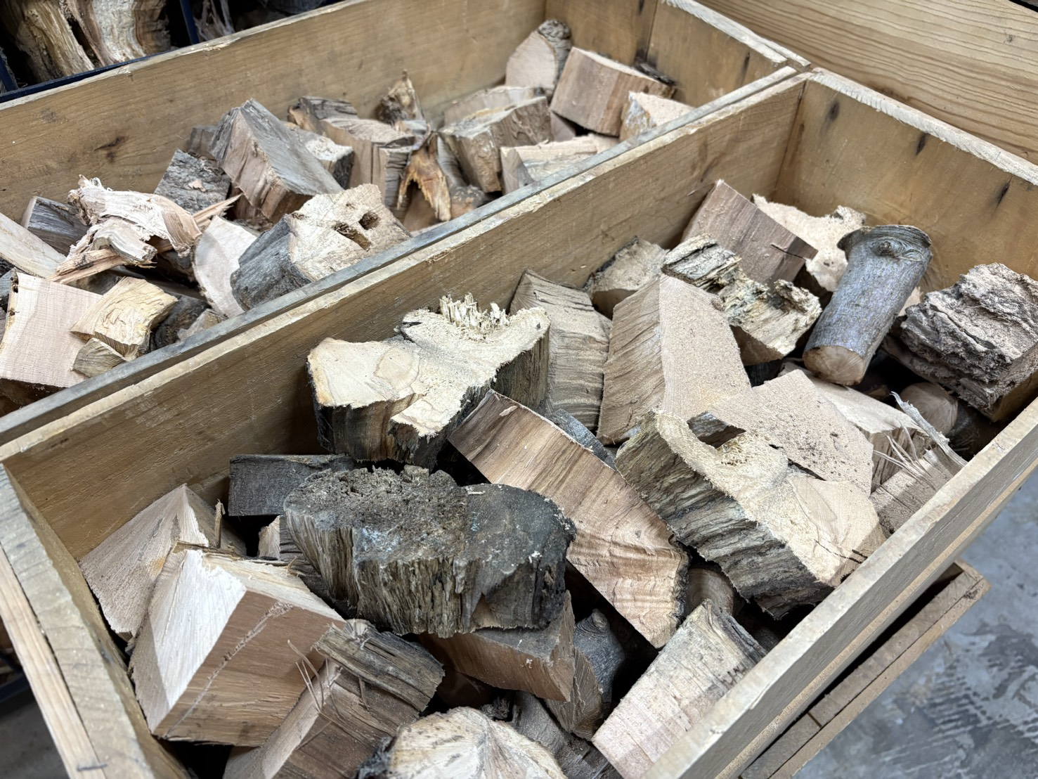 ken ken　長野市発　りんご薪 りんご薪の専門店 ポミエ |