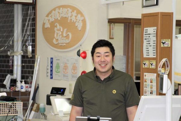 厚真町の市原精肉店主の市原さん