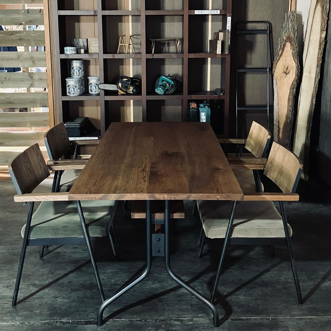 Barbossa table|バルボッサテーブル 讃岐産クヌギ×アイアン脚 使用イメージ