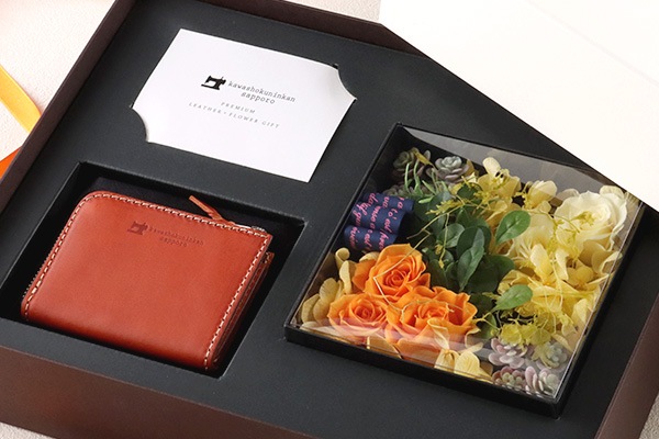 L型ファスナーコインケース × フラワーギフトセット