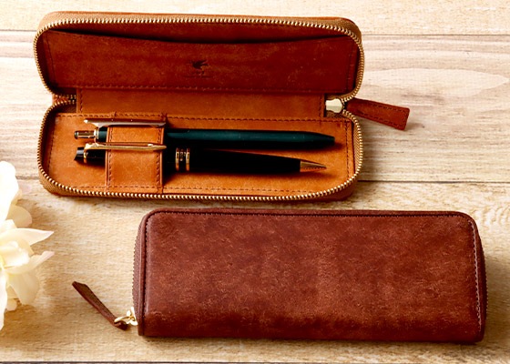 ラウンドファスナーペンケース