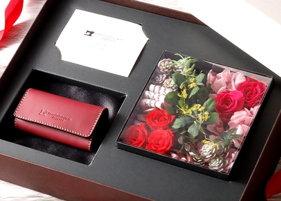 4連キーケース × フラワーギフトセット