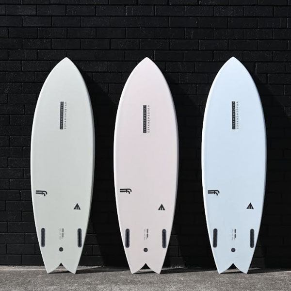 美品】ツインピン 4チャンネル サーフボード ツインフィン ミッド  