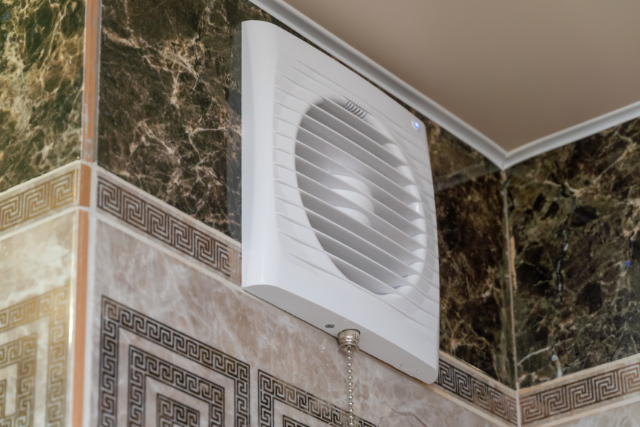 施主のミカタコラム 換気しているのにカビが生える？効果的な換気扇の使い方