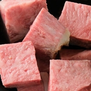 国産黒毛和牛サーロイン ローストビーフ（サイコロステーキカット）