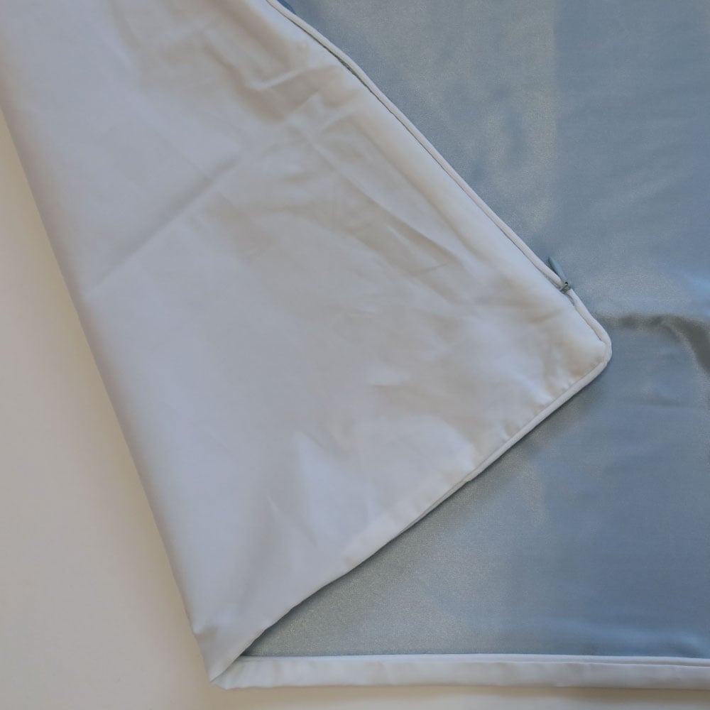 裏面はコットン100%。