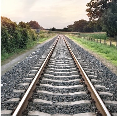 鉄道レール下（鉄道業界）