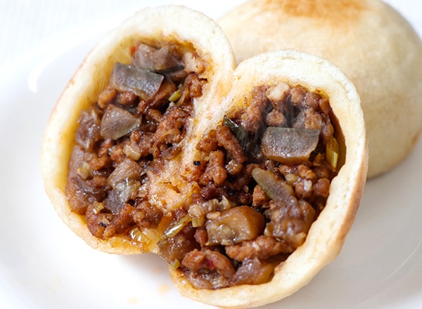 軽食やお酒のおつまみにおすすめの丸なすの麻婆なすぷちおやき