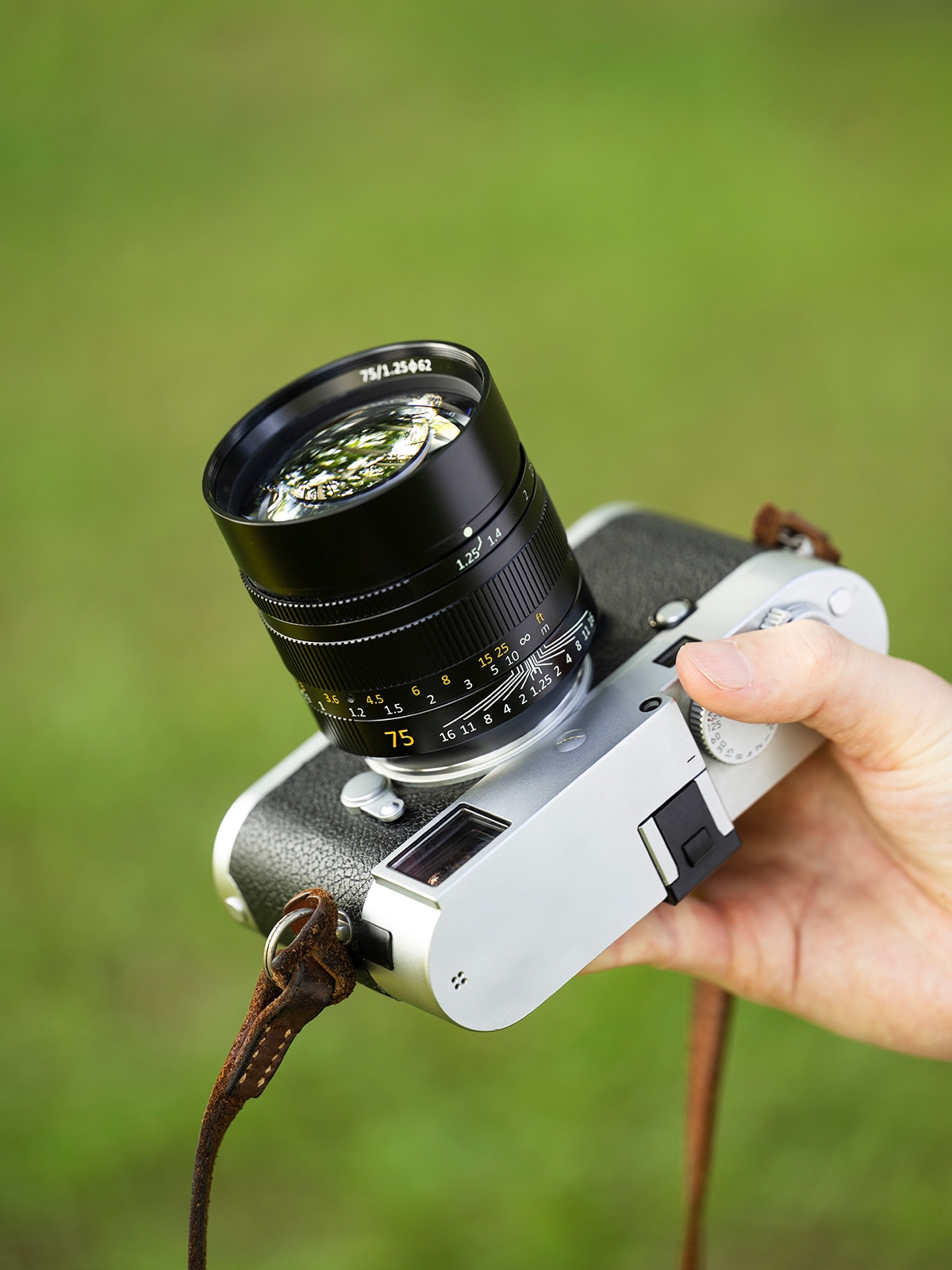 【新品同様】7Artisans 七工匠 75mm F1.25 Mマウント 七工匠、開放F1.25の明るさを備えたライカMマウント用中望遠レンズ