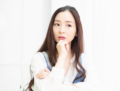 困っている女性