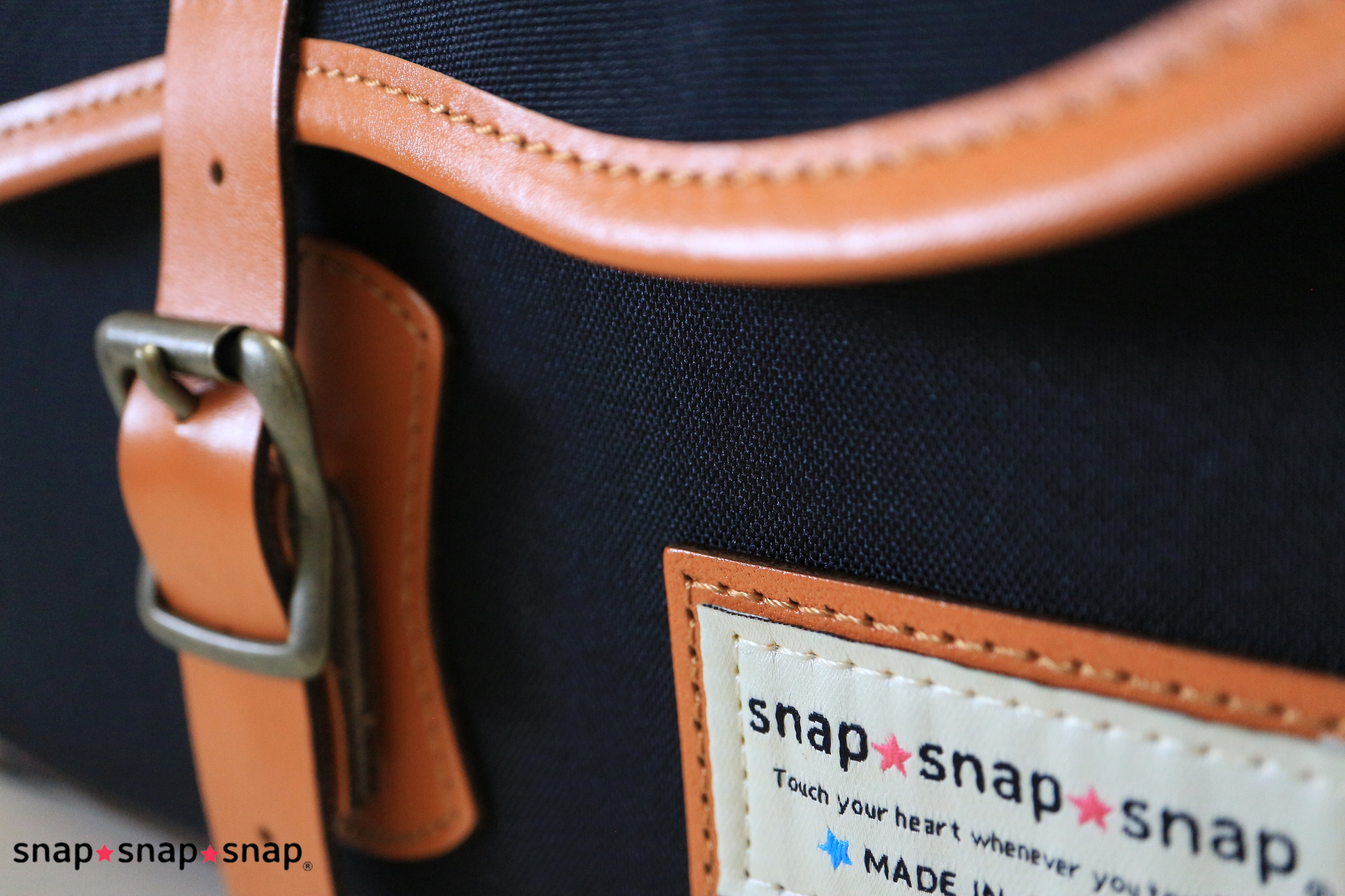 ファッション好きが選ぶ本気のカメラバッグ】☆Light STAR☆