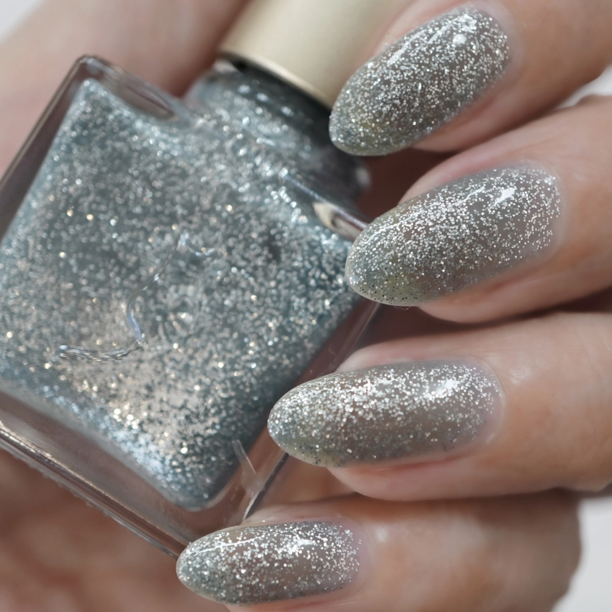 ネイルエス　氷の海