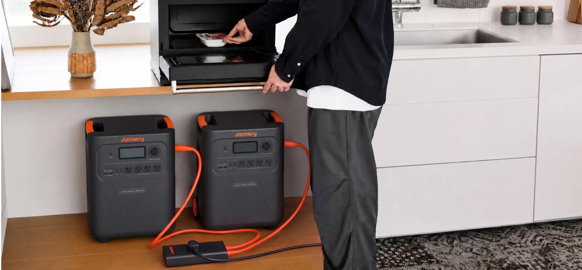 50%OFF！Jackery(JE-3600A)ポータブル蓄電池なら｜ソーラーオフ