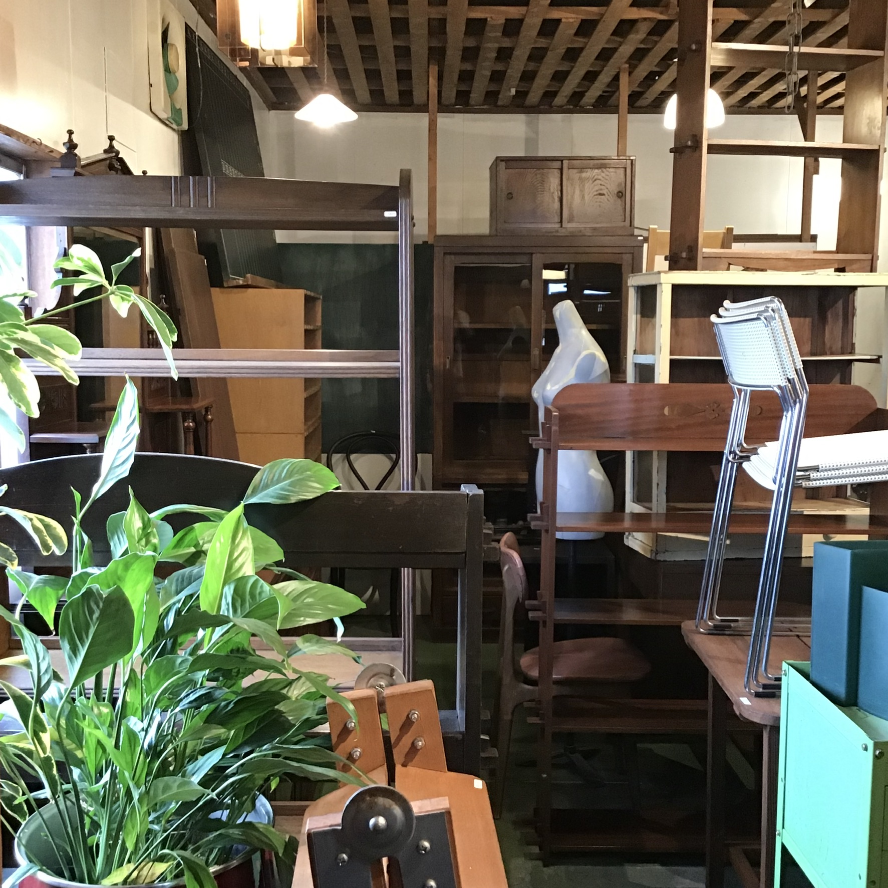 古家具古道具 そうすけ 店舗紹介