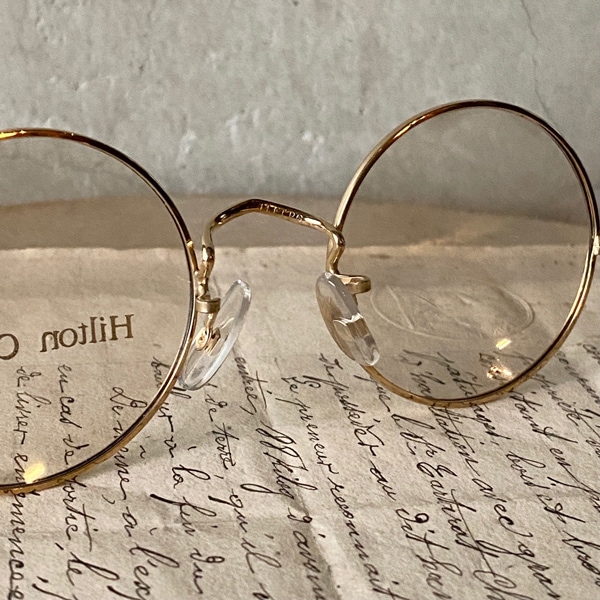 70's ENGLAND Hilton Classic Round Frame（ヒルトンクラシック