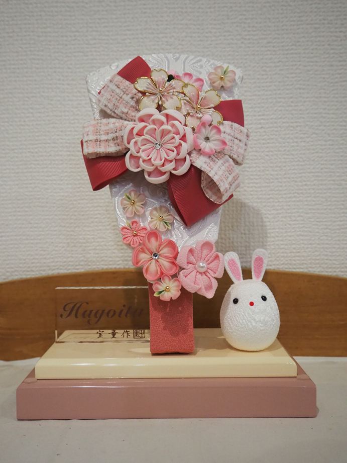 ���ʥ�����