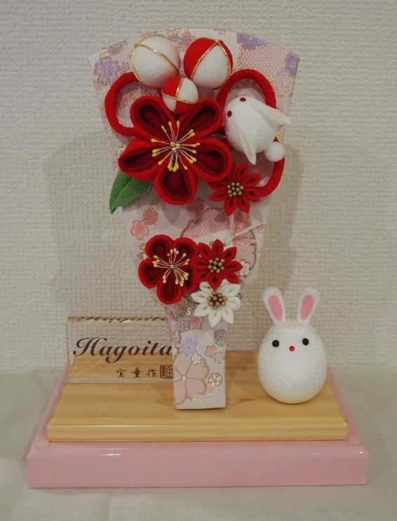 ���ʥ�����