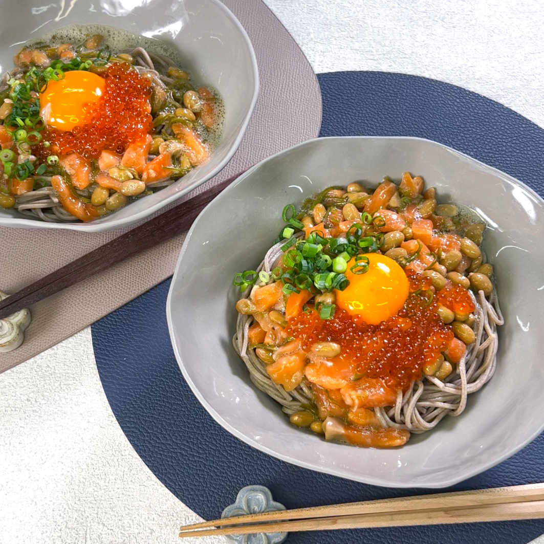 麺と天ぷら特集 サーモンのふわネバ蕎麦