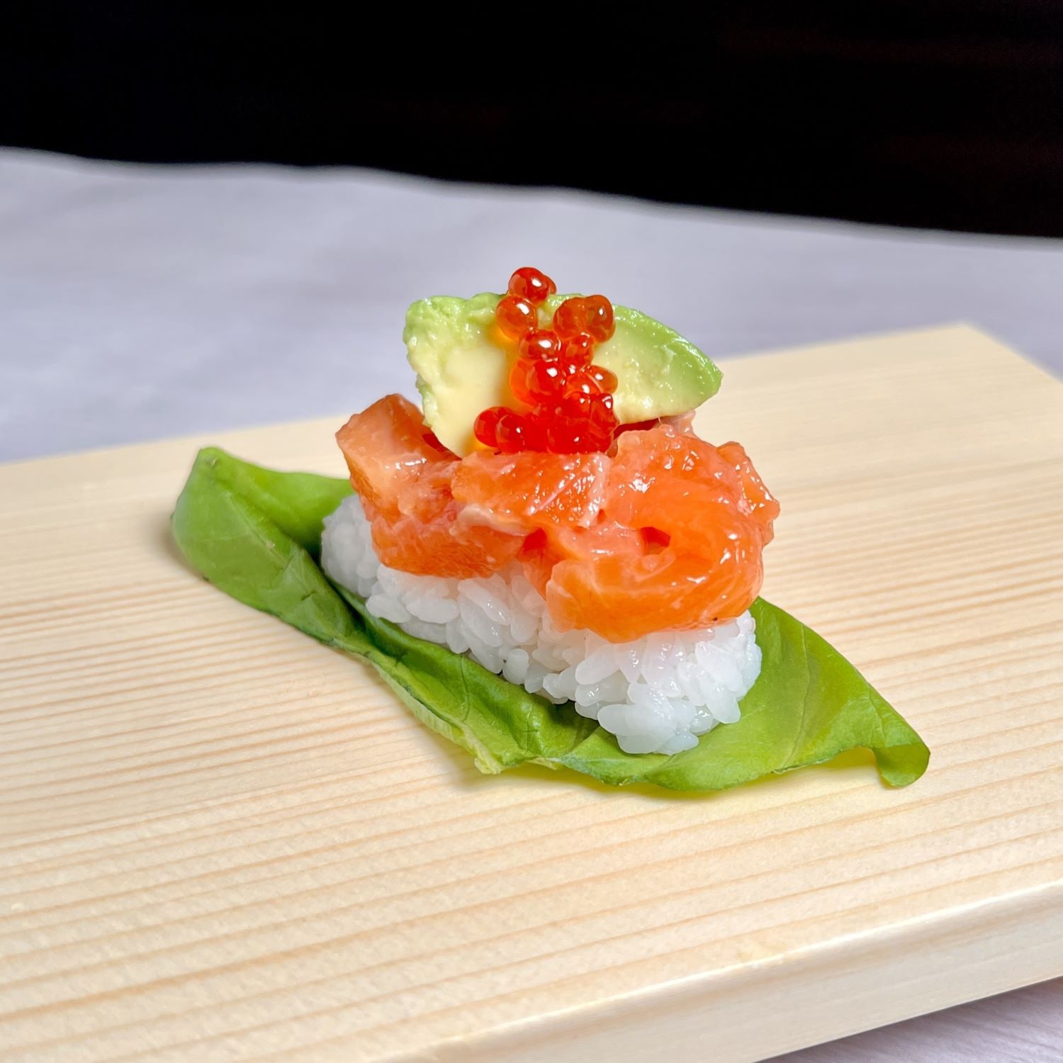 【菜】サーモンアボカド(ダイスサーモン)の手巻き寿司