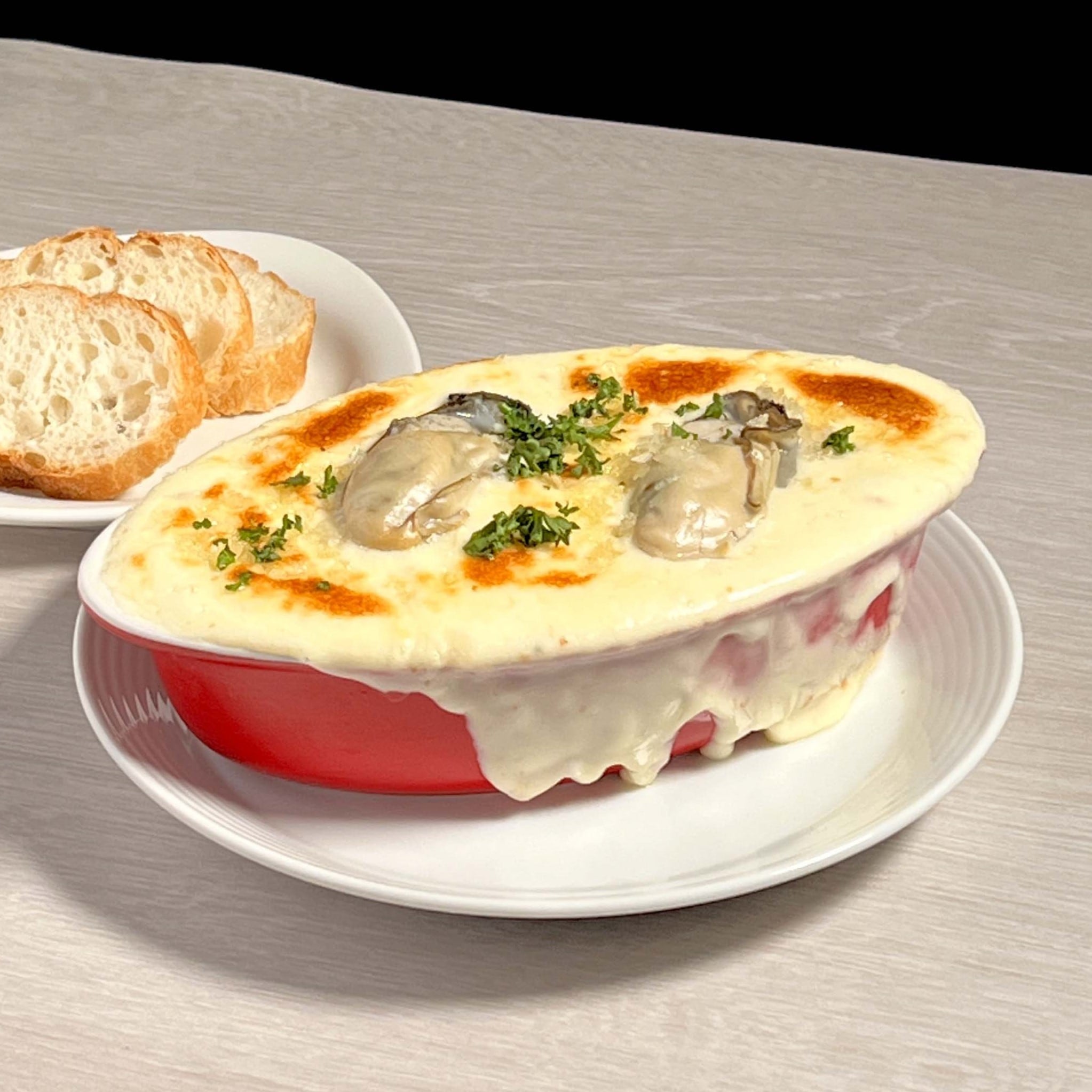 とろ～り焦がしチーズ 牡蠣と帆立の溶岩パスタ