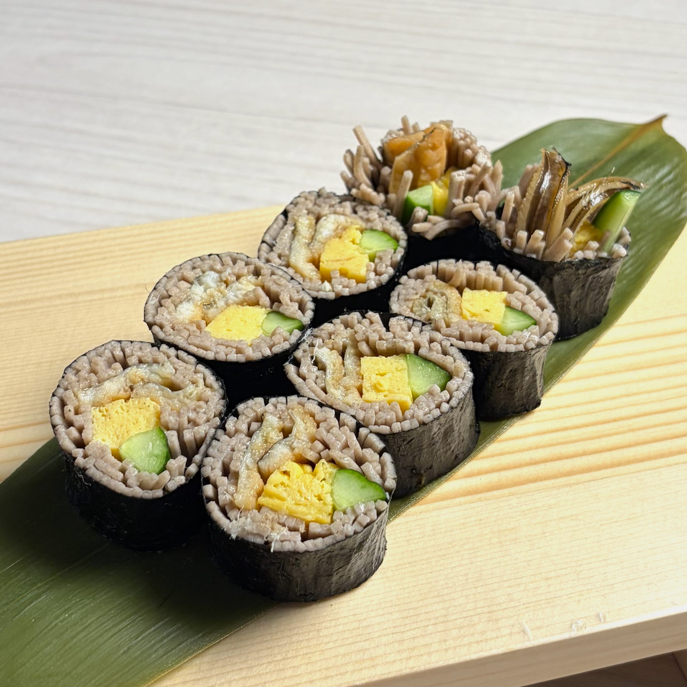 シャリを使わない！釜煮込穴子とそばの和巻き