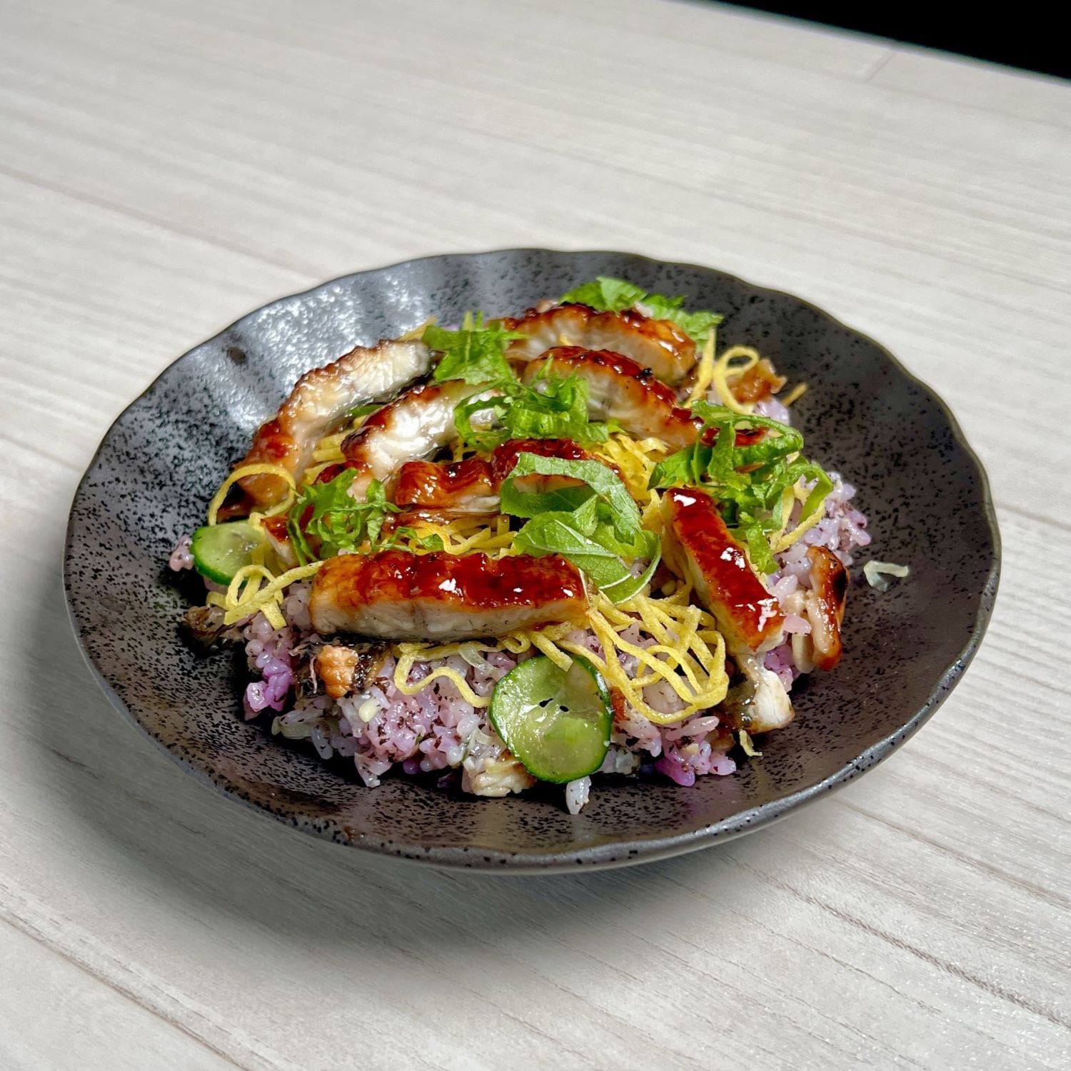 鰻と赤紫蘇のちらし寿司