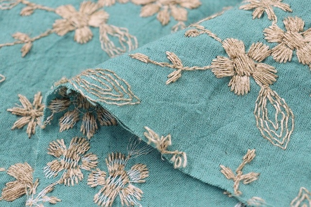 NANA】植物の刺繍生地（10）／ターコイズブルー【5110・9】 | レース