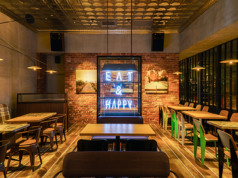 TABLES KITCHEN 店舗写真